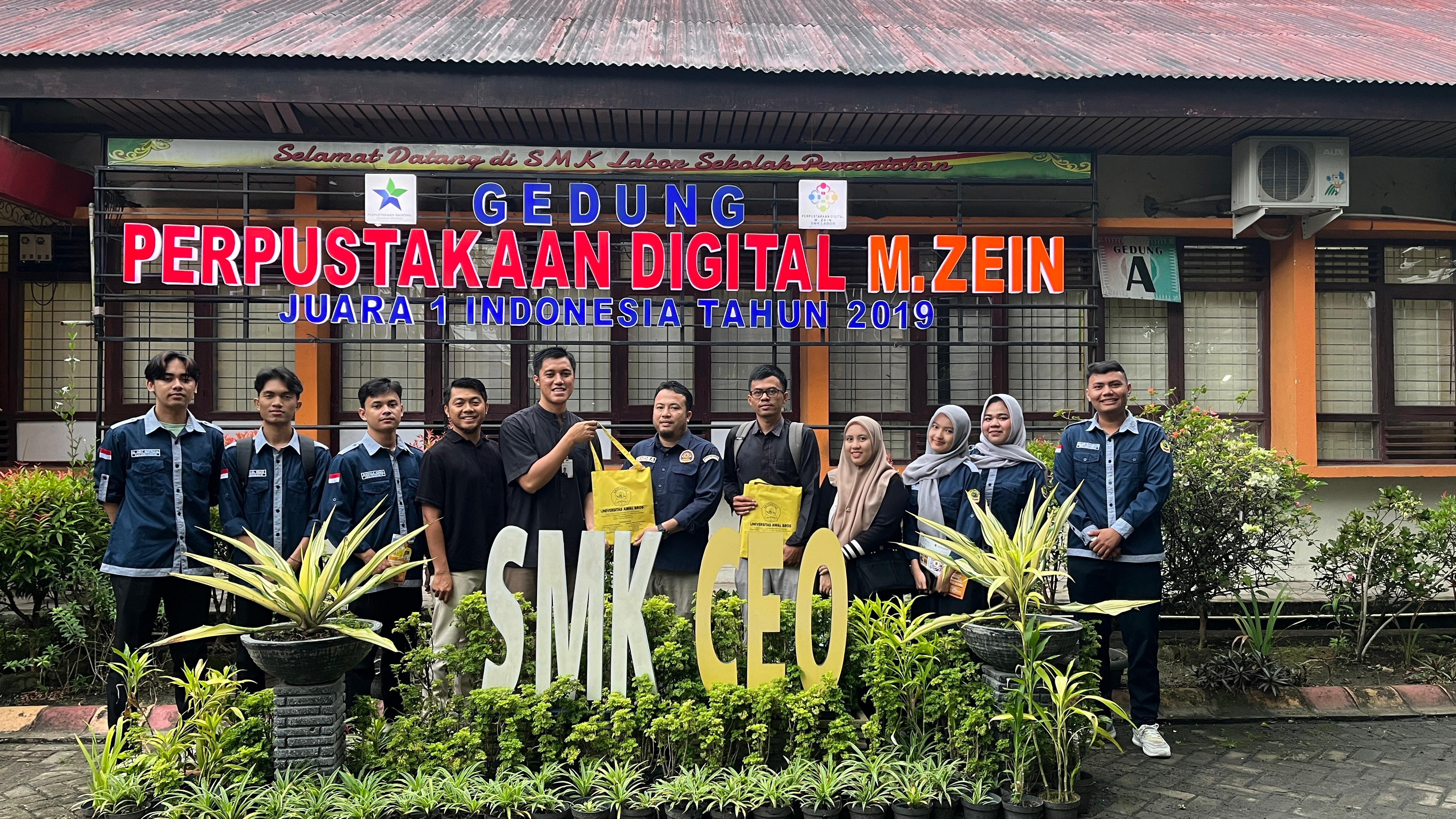 Jurusan Informatika Universitas Awalbros Gencarkan Promosi Kampus di SMK Labor